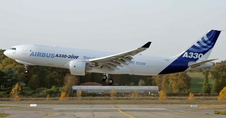 Se busca EASA B1/B2 con al menos 3 curso tipo Airbus A320/ A330/A350 Boeing 737NG/MAX/ B777/B787